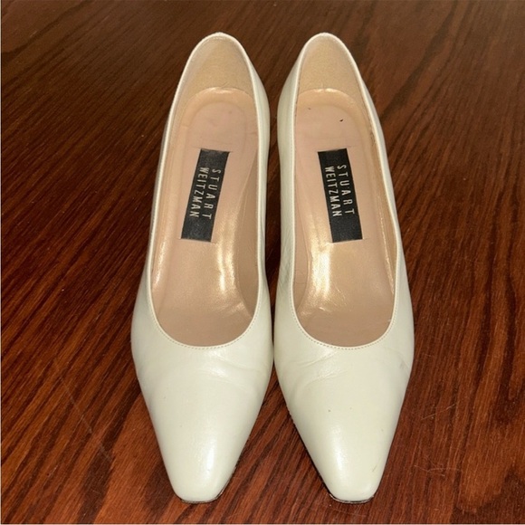 Vintage 80’s Stuart Weitzman Cream Heels Classic Design - Picture 1 of 7